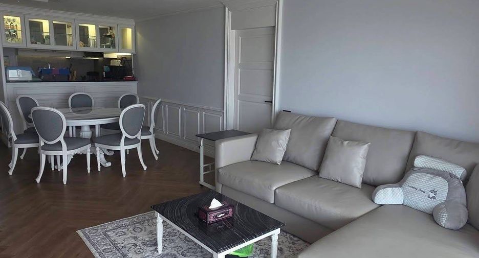 For rent 3 bedrooms condo in Bang Lamung, Chonburi