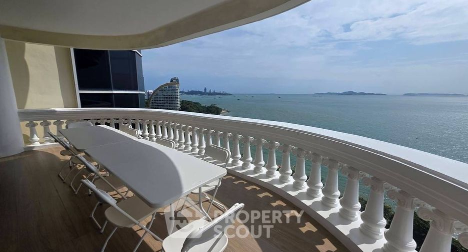 For rent 3 bedrooms condo in Bang Lamung, Chonburi