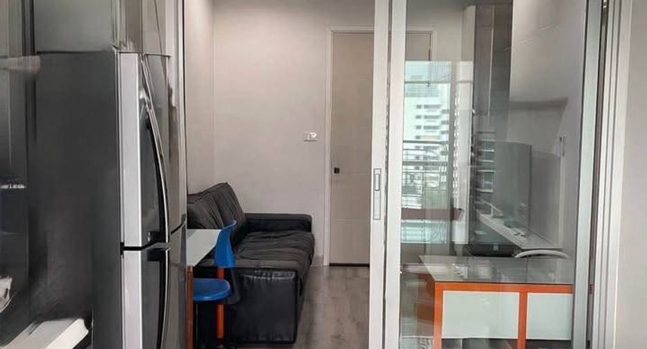 For rent 1 bed condo in Sathon, Bangkok