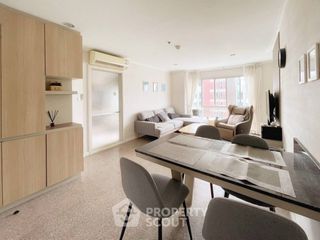 For rent 2 bedrooms condo in Yan Nawa, Bangkok