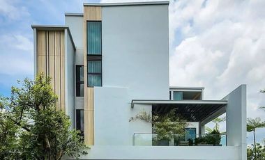 Casa en alquiler de 4 habitaciones en Saphan Sung, Bangkok