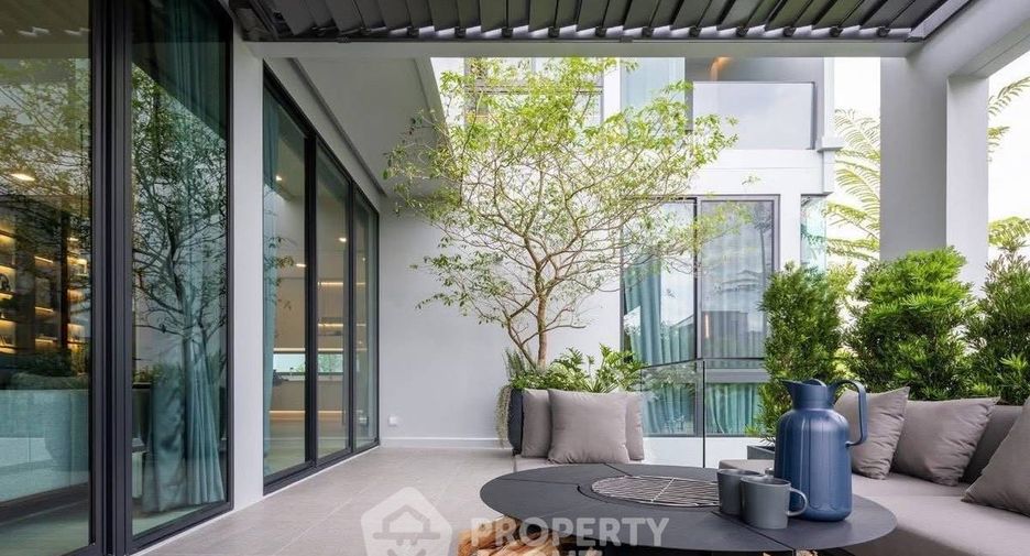 Casa en alquiler de 4 habitaciones en Saphan Sung, Bangkok