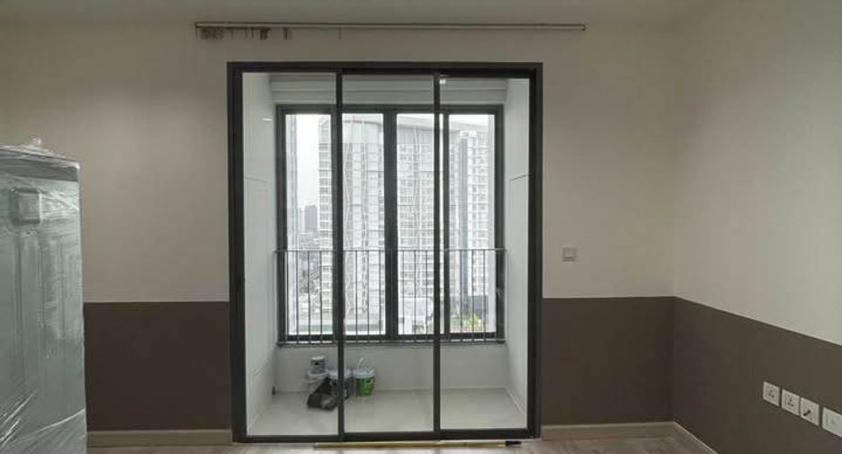 Condo en alquiler de 2 habitaciones en Phra Khanong, Bangkok