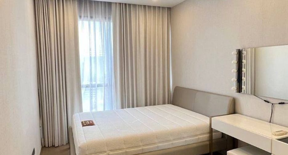 For rent 2 bedrooms condo in Bang Rak, Bangkok