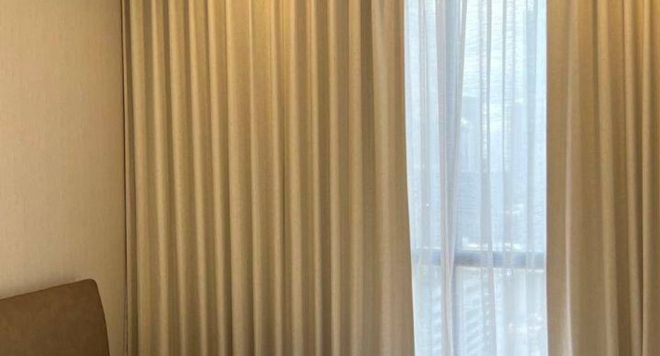 For rent 2 bedrooms condo in Bang Rak, Bangkok