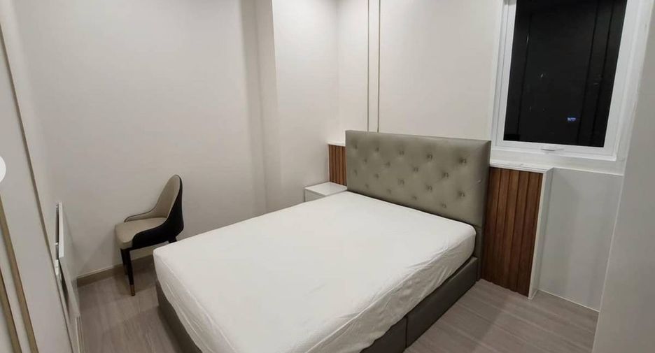 For rent 2 bedrooms condo in Bang Rak, Bangkok