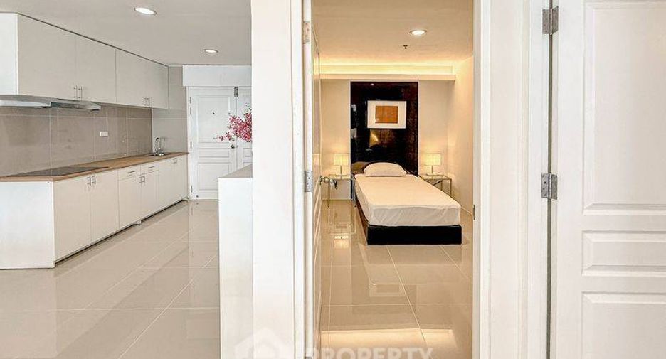 Condo en alquiler de 4 habitaciones en Khlong Toei, Bangkok