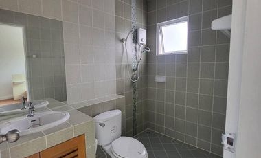Аренда 4 спальни дом в Банг Кхае, Бангкок