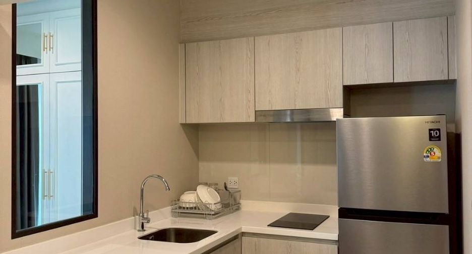 For rent 1 bed condo in Pathum Wan, Bangkok