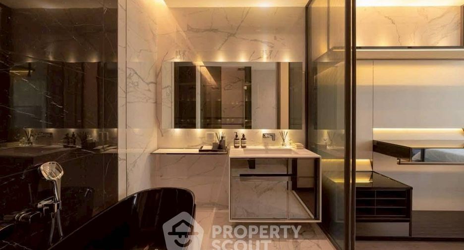 For rent 2 bedrooms condo in Watthana, Bangkok
