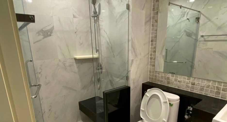 For rent 2 bedrooms condo in Khlong San, Bangkok