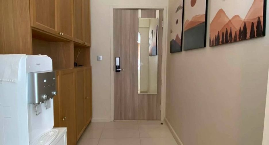 For rent 2 bedrooms condo in Sathon, Bangkok