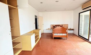 For rent 2 bedrooms condo in Bang Na, Bangkok