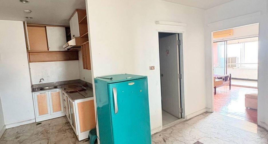 For rent 2 bedrooms condo in Bang Na, Bangkok