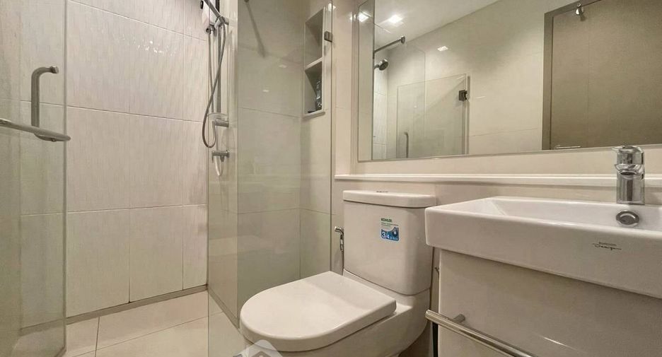 Wohnung zur Miete mit 1 Zimmer in Huai Khwang, Bangkok