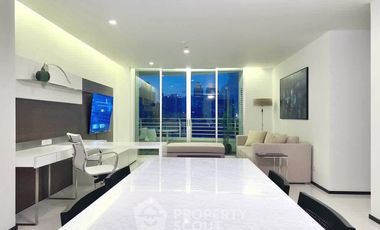 For rent 2 bedrooms condo in Sathon, Bangkok