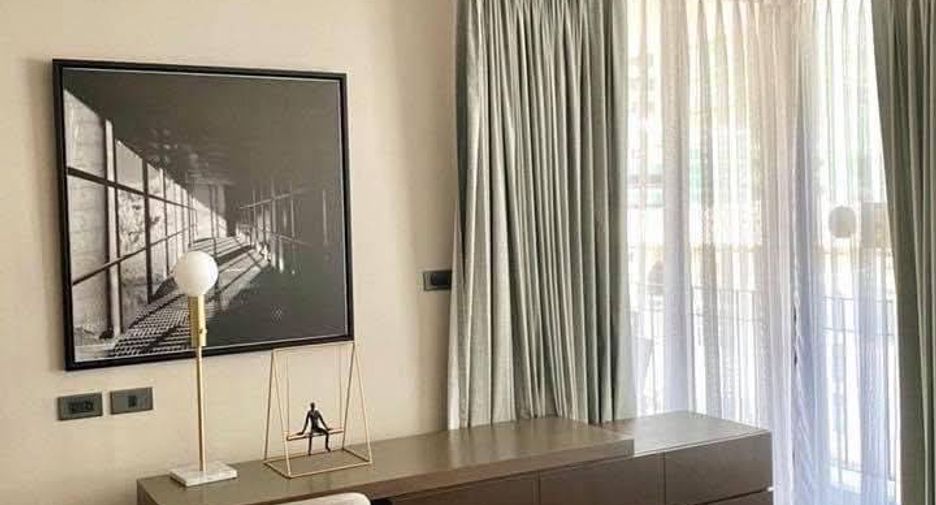 For rent 2 bedrooms condo in Sathon, Bangkok