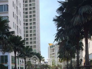 For rent 2 bedrooms condo in Huai Khwang, Bangkok