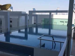 For rent 2 bedrooms condo in Huai Khwang, Bangkok