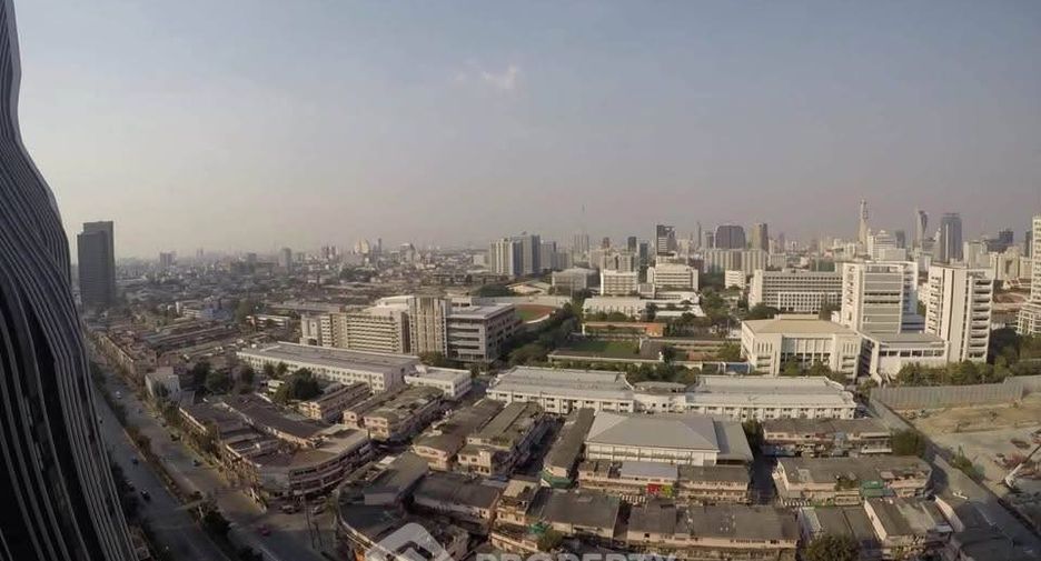 Wohnung zur Miete mit 2 Zimmer in Bang Rak, Bangkok