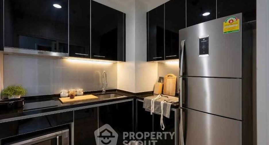 For rent 2 bedrooms condo in Khlong Toei, Bangkok