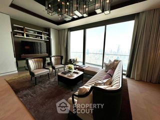 For rent 3 bedrooms condo in Khlong San, Bangkok