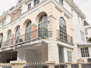 For sale 3 bedrooms townhouse in Bueng Kum, Bangkok