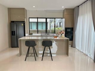 For sale 3 bedrooms house in Saphan Sung, Bangkok