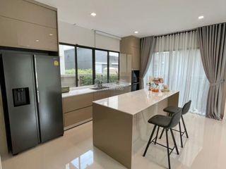 For sale 3 bedrooms house in Saphan Sung, Bangkok