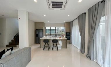 For sale 3 bedrooms house in Saphan Sung, Bangkok