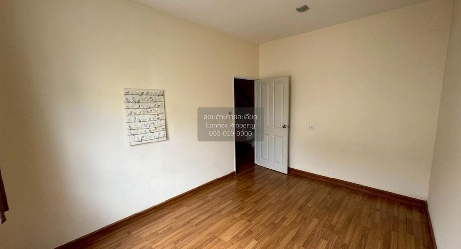 For sale 4 bedrooms townhouse in Sai Mai, Bangkok