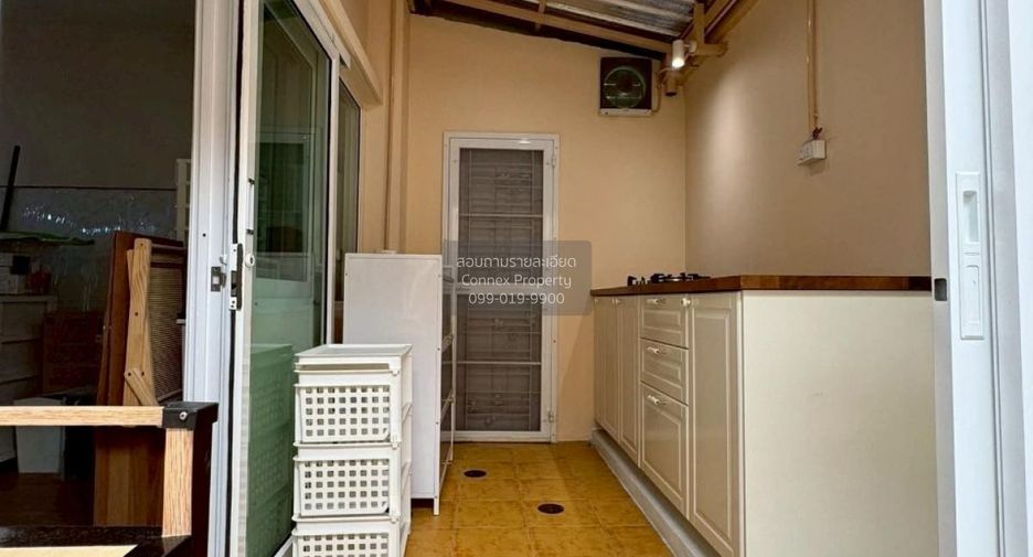 For sale 4 bedrooms townhouse in Sai Mai, Bangkok