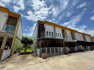 For sale 4 bedrooms townhouse in Sai Mai, Bangkok