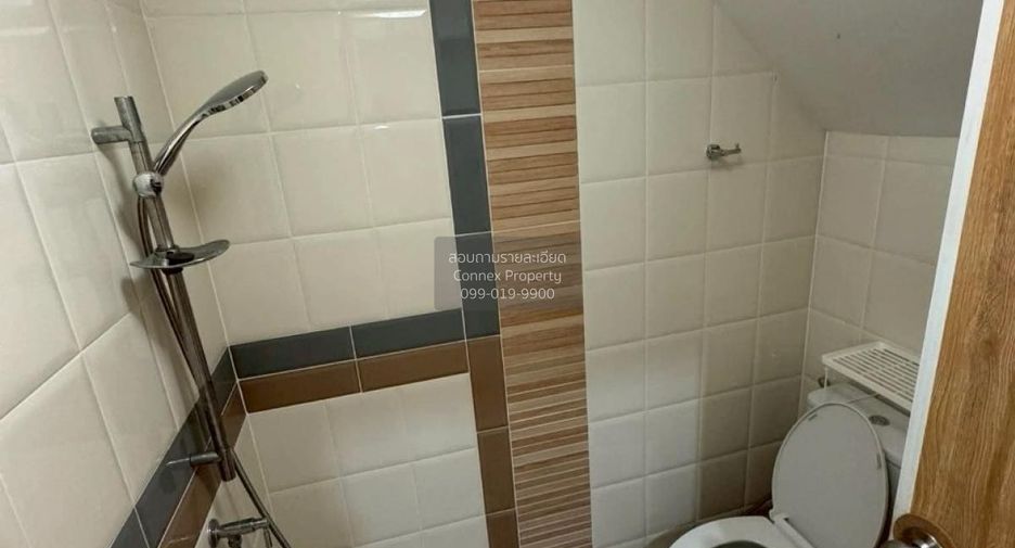 For sale 4 bedrooms townhouse in Sai Mai, Bangkok