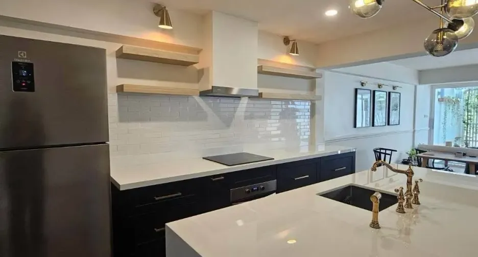 Haus zum Kauf und zur Miete mit 3 Zimmer in Watthana, Bangkok