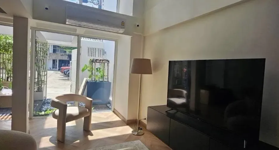Haus zum Kauf und zur Miete mit 3 Zimmer in Watthana, Bangkok