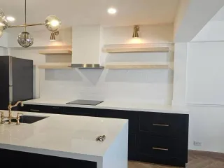 Haus zum Kauf und zur Miete mit 3 Zimmer in Watthana, Bangkok