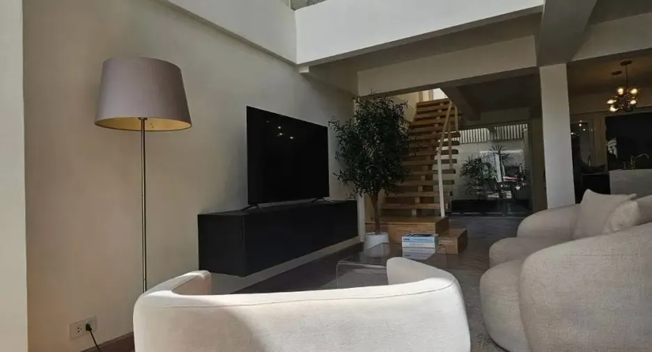 Haus zum Kauf und zur Miete mit 3 Zimmer in Watthana, Bangkok