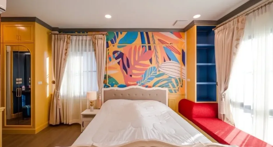 For sale and for rent 4 bedrooms townhouse in Saphan Sung, Bangkok