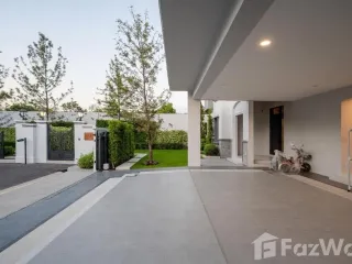 For sale and for rent 4 bedrooms townhouse in Saphan Sung, Bangkok