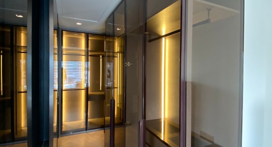 À louer 2 chambres condo à Watthana, Bangkok