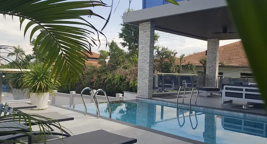 For sale 7 bedrooms villa in Bang Lamung, Chonburi