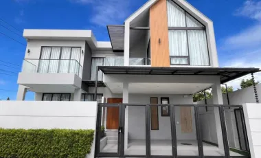 For sale 4 bedrooms villa in Huay Yai, Pattaya
