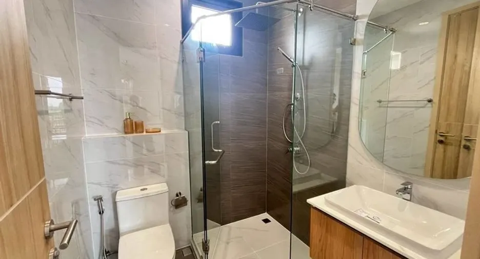 For sale 4 bedrooms villa in Huay Yai, Pattaya