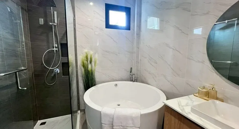 For sale 4 bedrooms villa in Huay Yai, Pattaya