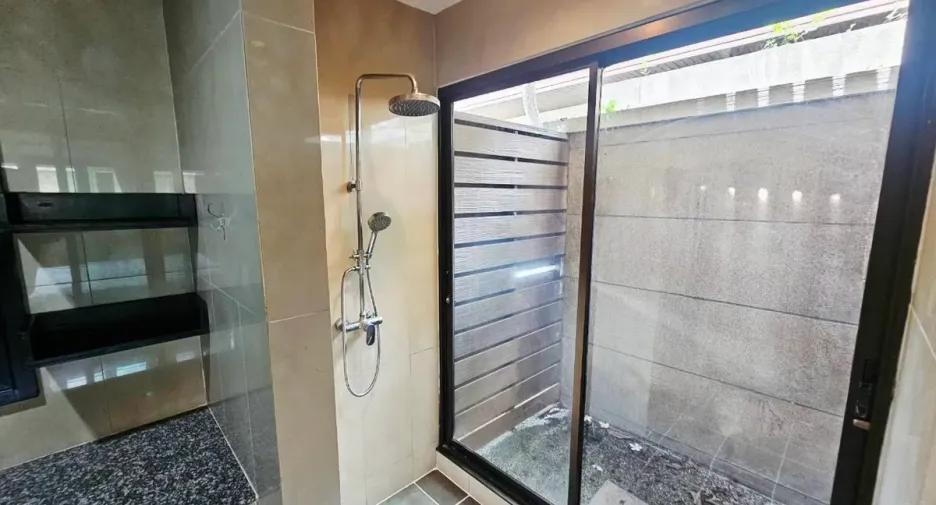 For rent 3 bedrooms house in Bang Lamung, Chonburi