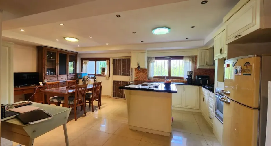 For sale 4 bedrooms townhouse in Bang Lamung, Chonburi