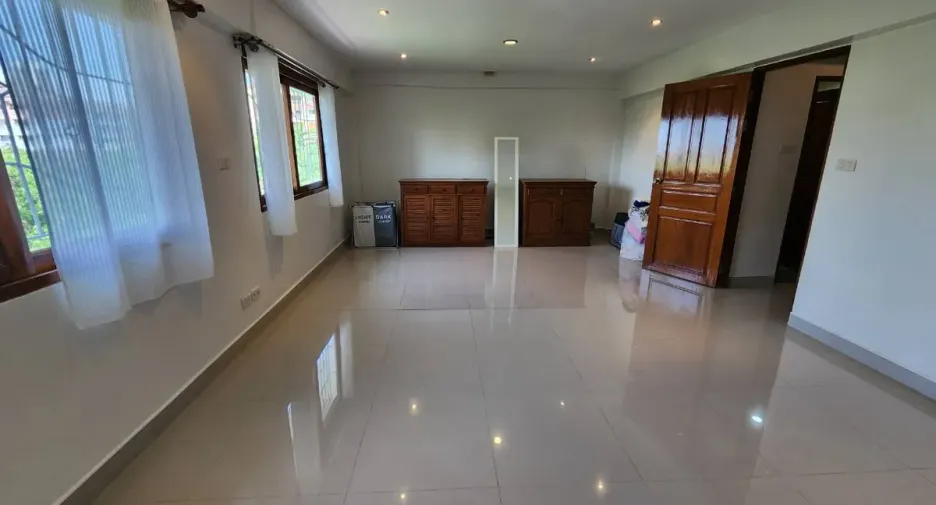 For sale 4 bedrooms townhouse in Bang Lamung, Chonburi
