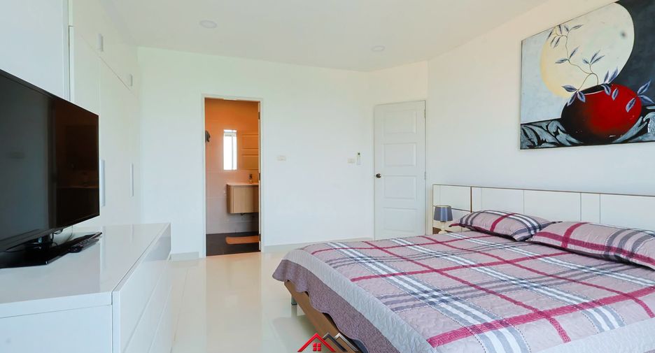 For sale 3 bedrooms condo in Bang Lamung, Chonburi