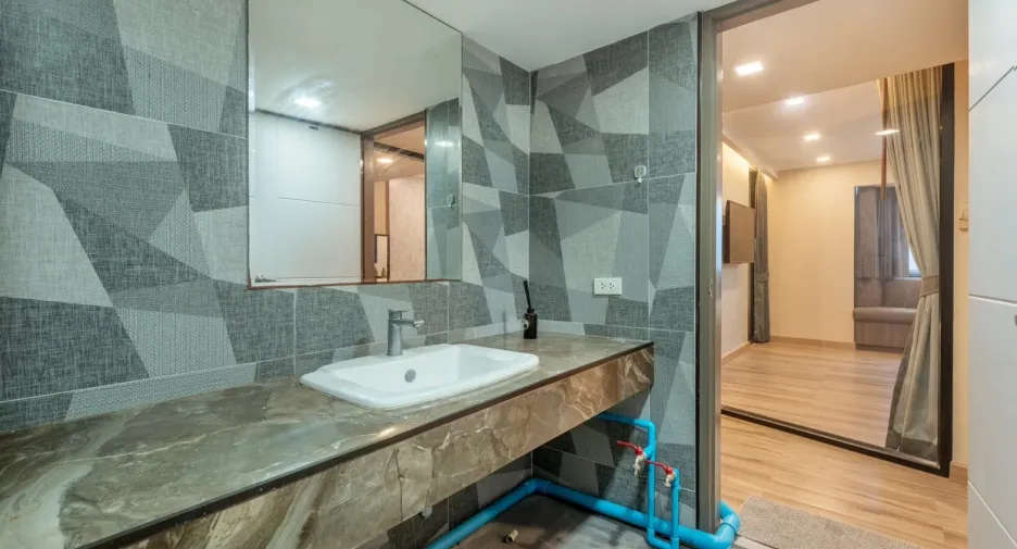 For sale and for rent 1 bed condo in Khlong Toei, Bangkok